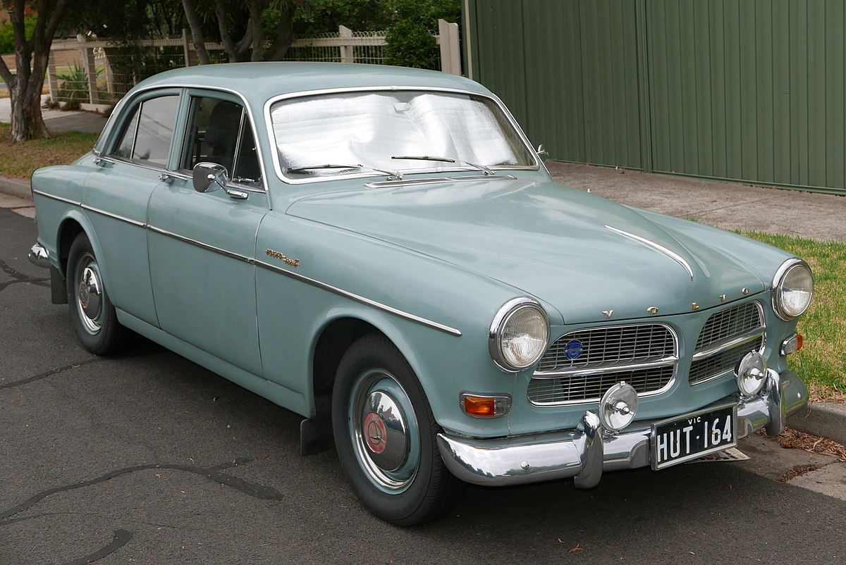 1200px-1963_volvo_122s_b18_4-door_sedan_(2016-01-04)_02